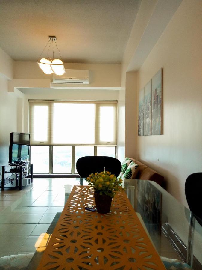 Ferienwohnung Forbes Area Bgc Taguig Manila Exterior foto