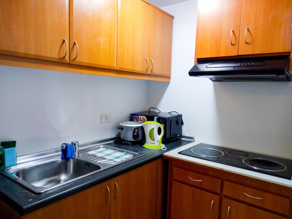 Ferienwohnung Forbes Area Bgc Taguig Manila Exterior foto
