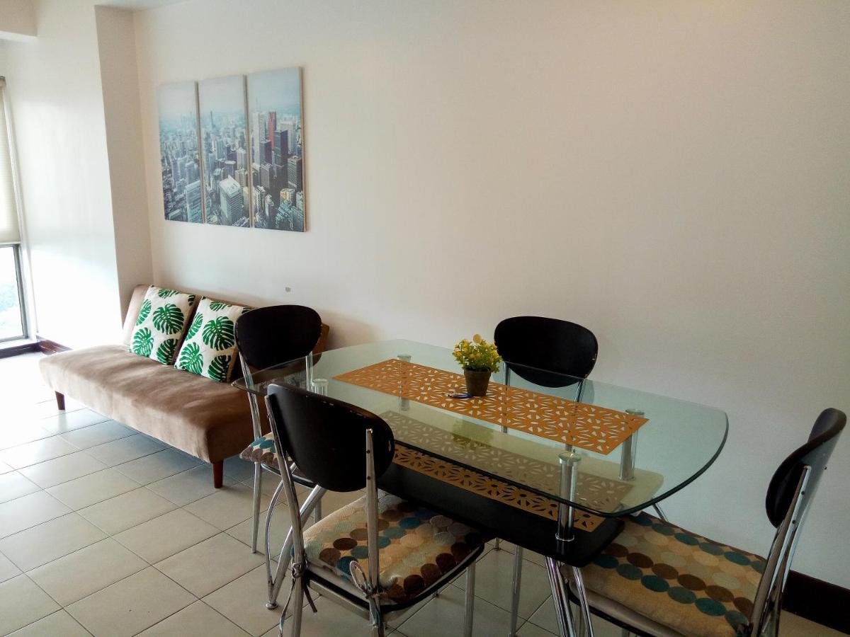 Ferienwohnung Forbes Area Bgc Taguig Manila Exterior foto
