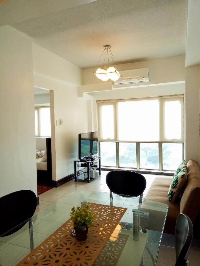 Ferienwohnung Forbes Area Bgc Taguig Manila Exterior foto